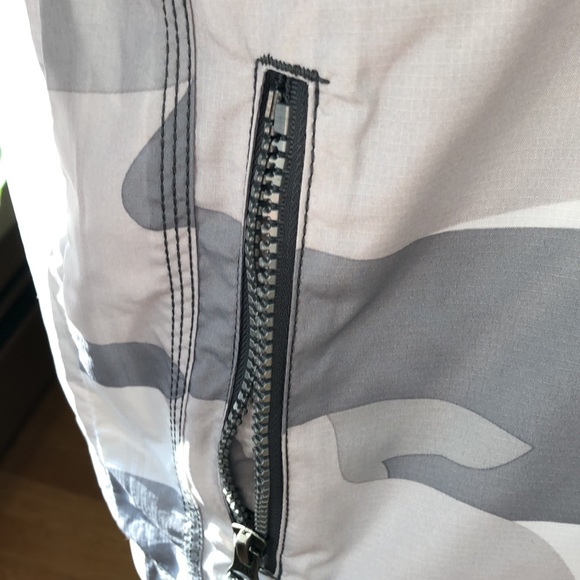 CAMOUFLAGE LIGHTWEIGHT TWEEN WINDBREAKER JACKET - Picture 3 of 11